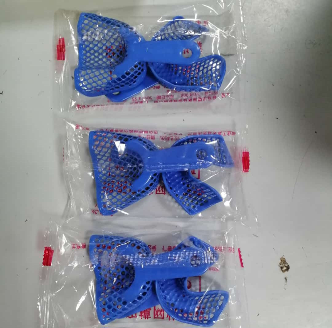 Porte empreinte dentaire pour clinique dentaire. Taille L ,M . Lots de 5 paires L et 5 paires M